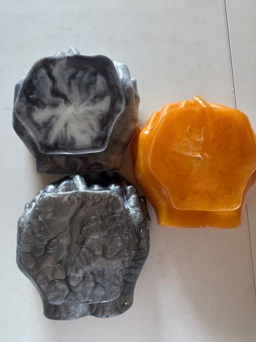 Mains jointes