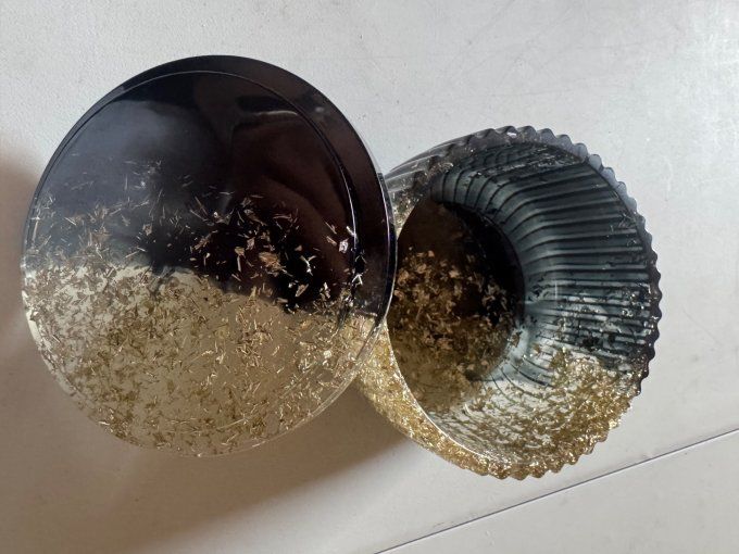 Boîte basse ondulée