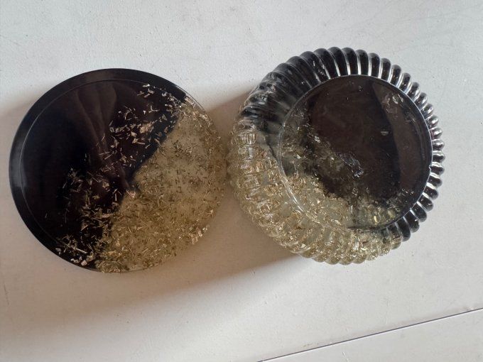 Boîte basse ondulée