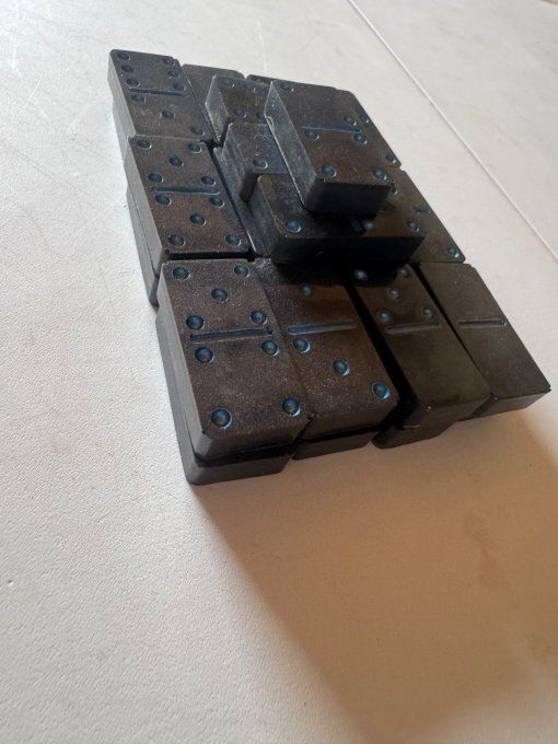 Dominos